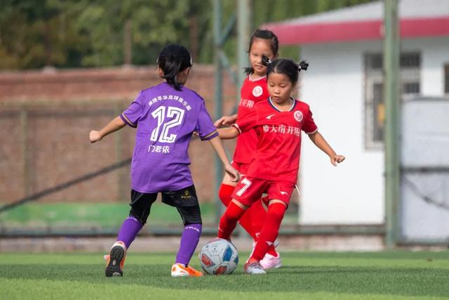 国乒女单表现出色，6人晋级新加坡大满贯8强